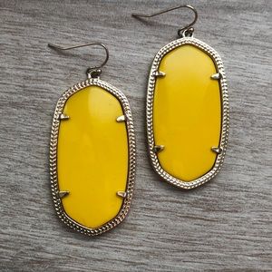 Kendra Scott Elle Gold Drop Earrings with Yellow Stone